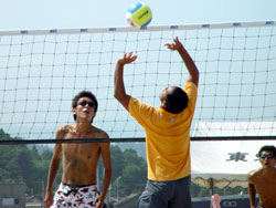 3�l�Ƃ����J���Ă܂��I